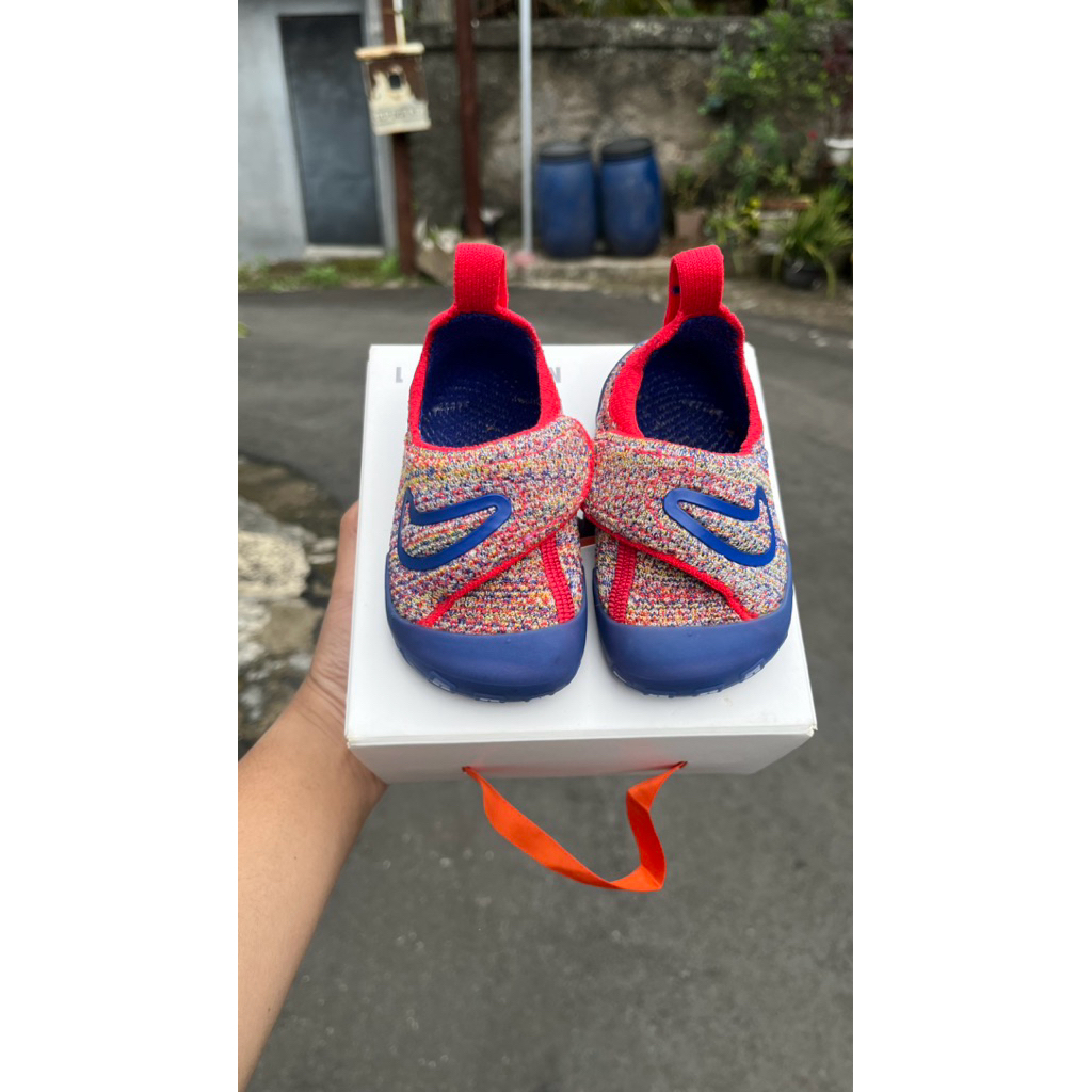 Nike swoosh 1 baby