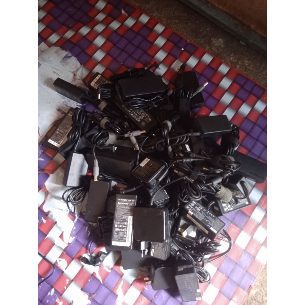 Borongan Adaptor Laptop