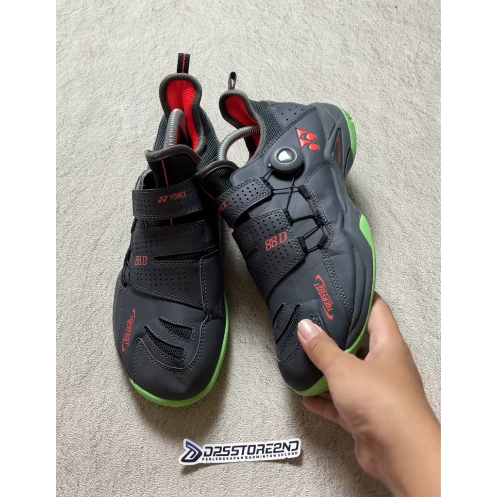 Sepatu Yonex Boa 99 Dial