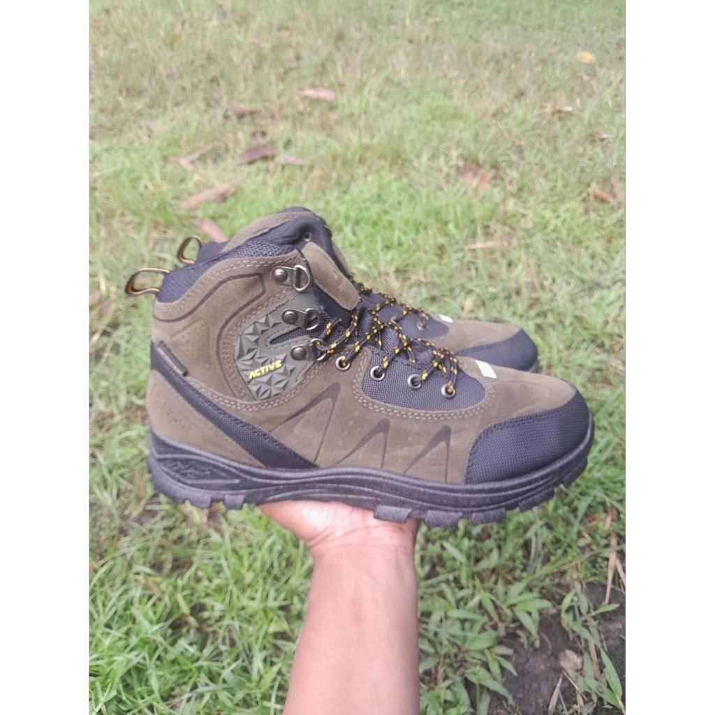 Aerostreet Active sepatu gunung