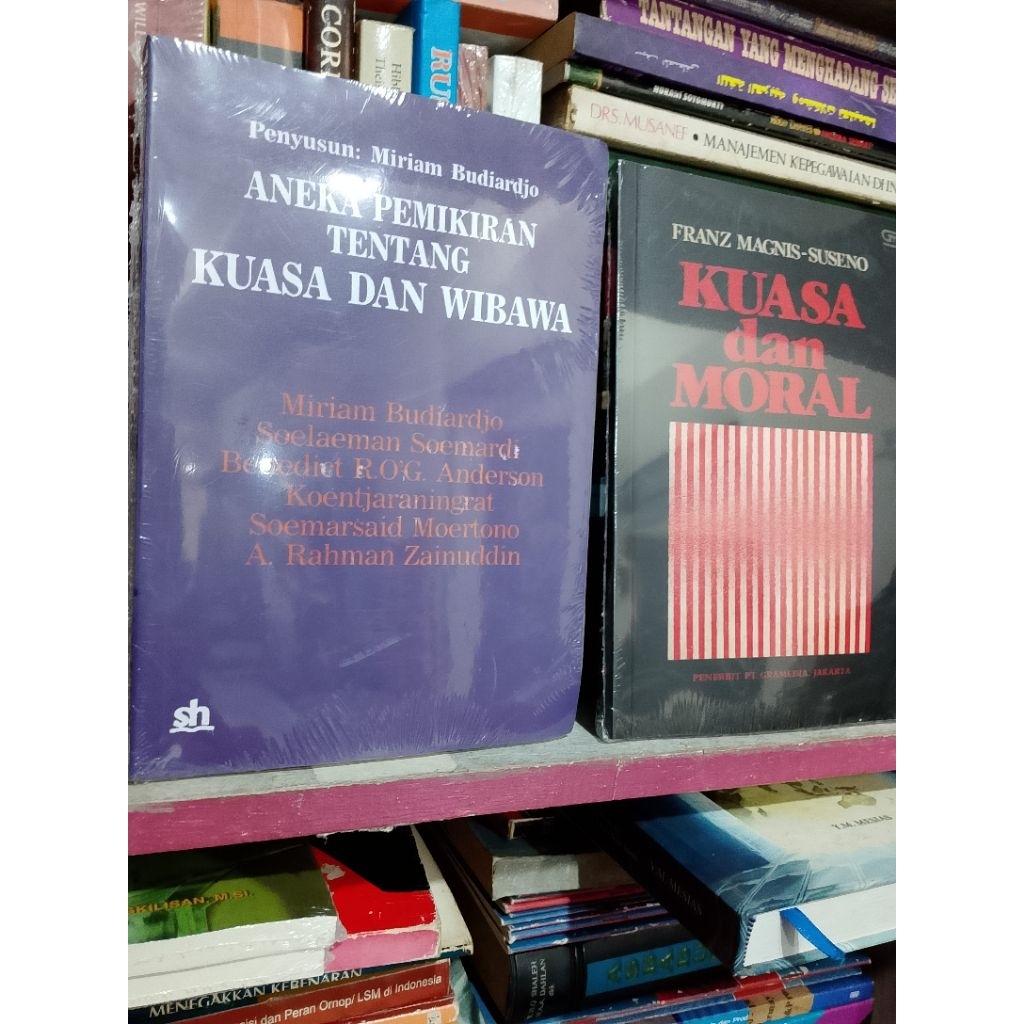 bundel 2buku Kuasa Moral oleh Dr Franz Magnis - Pemikiran tentang Kuasa dan Wibawa Miriam Budiardjo 