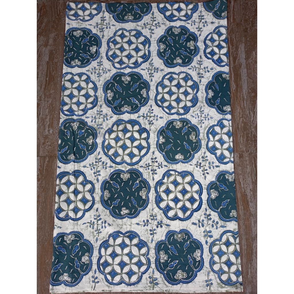 Batik Tulis Warna Alam Solo