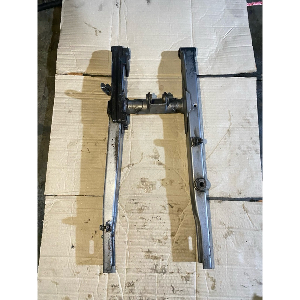 Swing arm lengan ayun jupiter mx new 135 original copotan lepasan motor