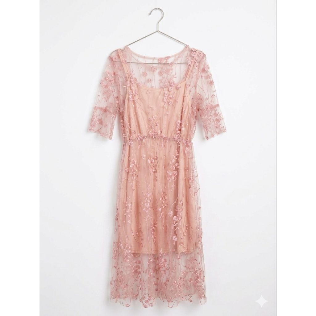 Preloved - Fuyumi Korean Lace Midi Vintage Dress