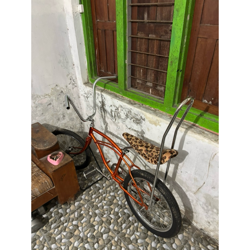 sepeda lowrider