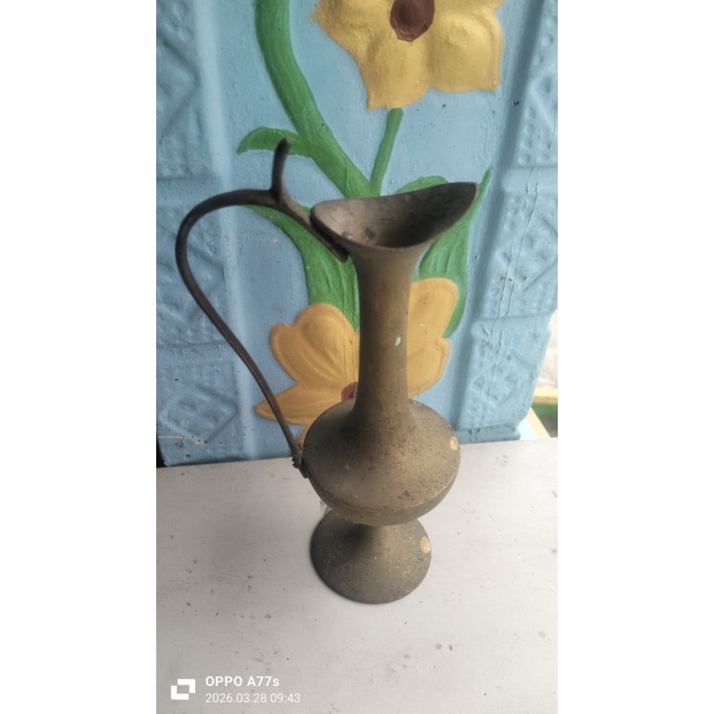 BARANG ANTIK  KUNINGAN