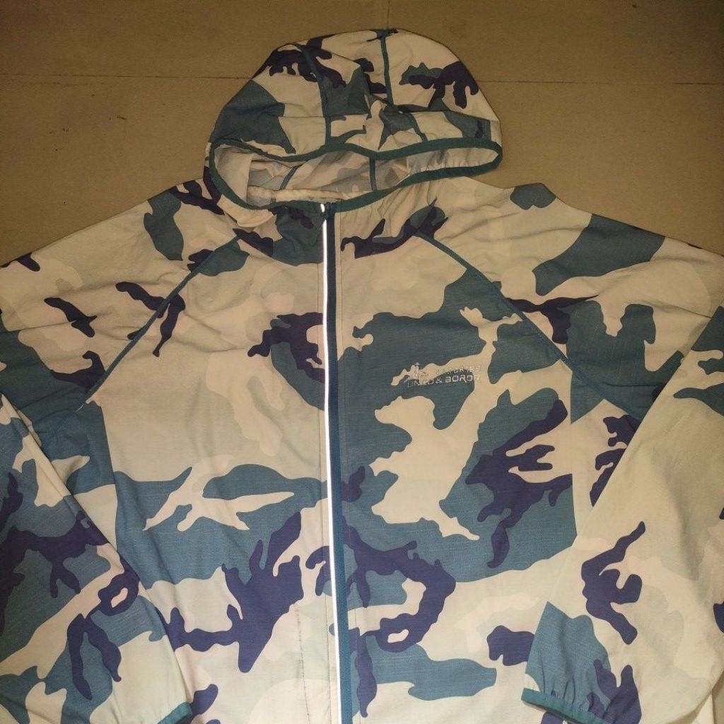 Jaket Hoodie Parasut Olah Raga Running Pria & Wanita CAMO