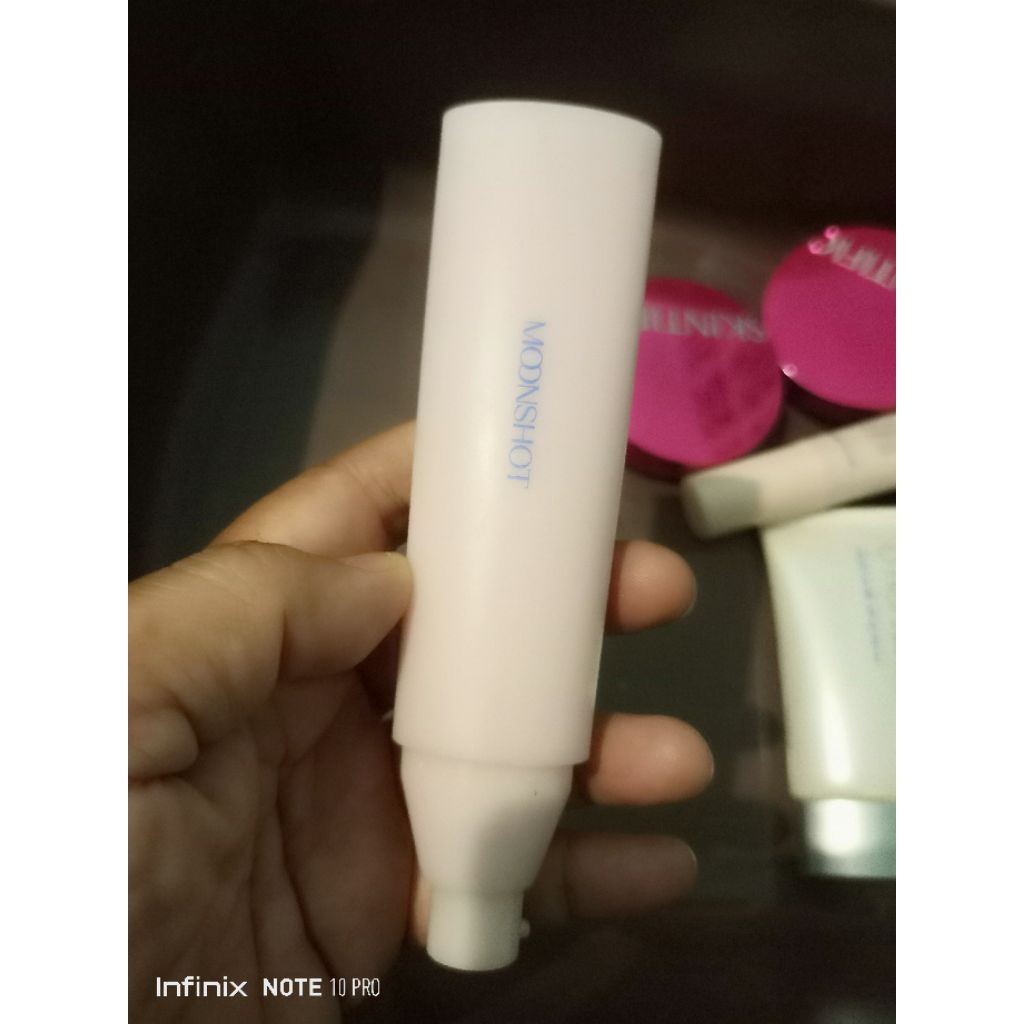 Moonshot Performance Tone Up Fixer.// preloved