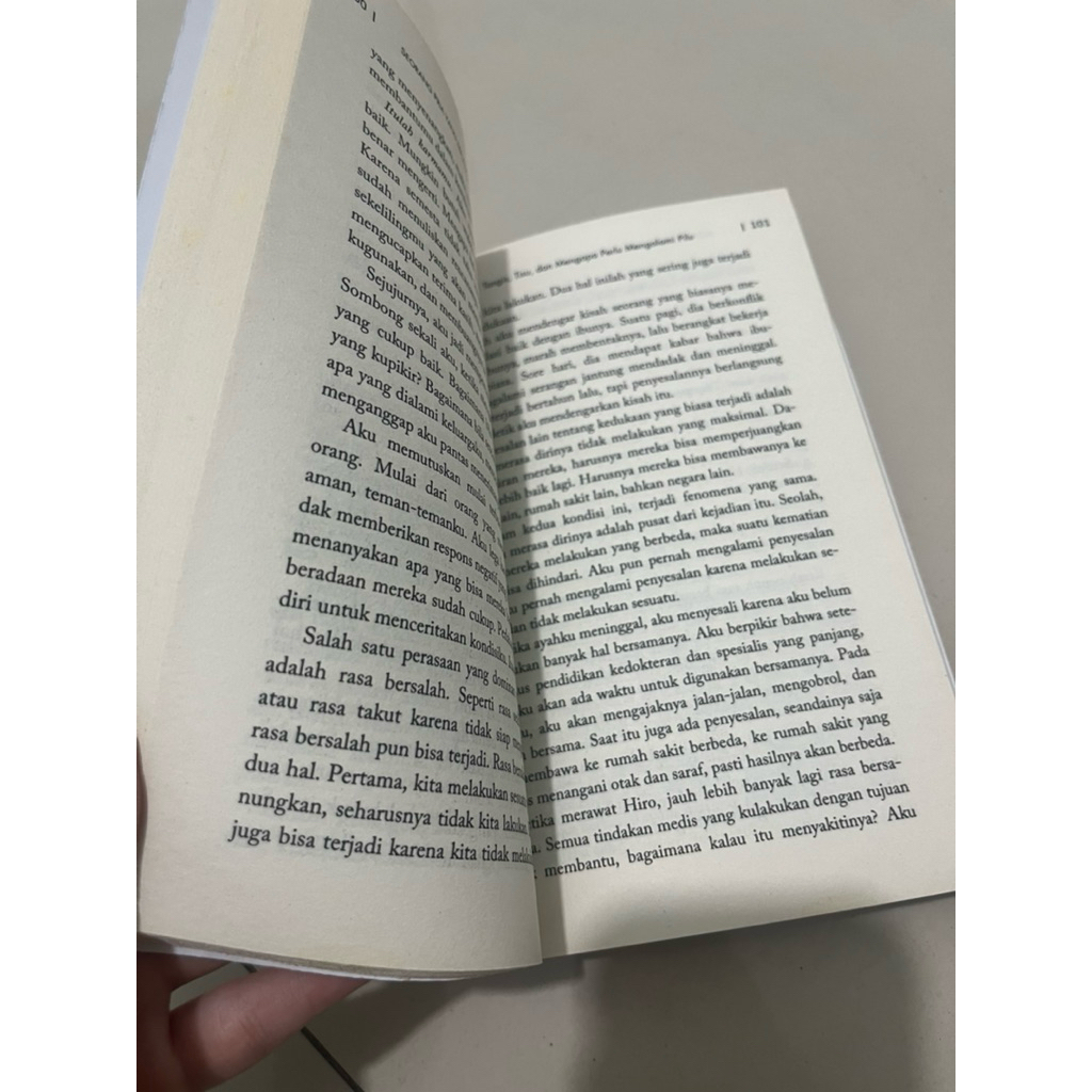 novel seorang pria yang melalui duka dengan mencuci piring (preloved)