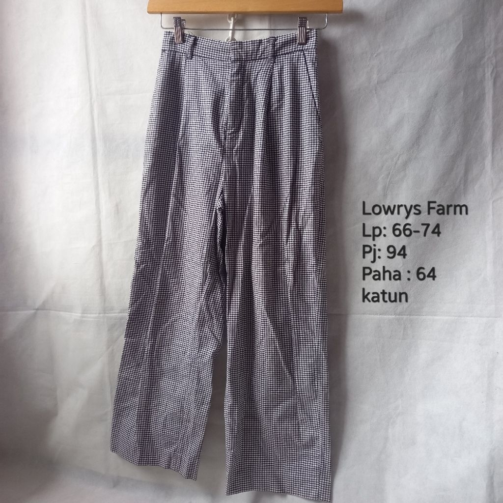 LOWRYS FARM SIZE:M CELANA KATUN TARTAN WANITA