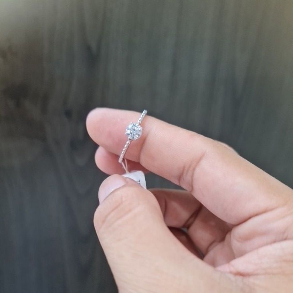 Cincin Solitaire Roxe 17k#00577669