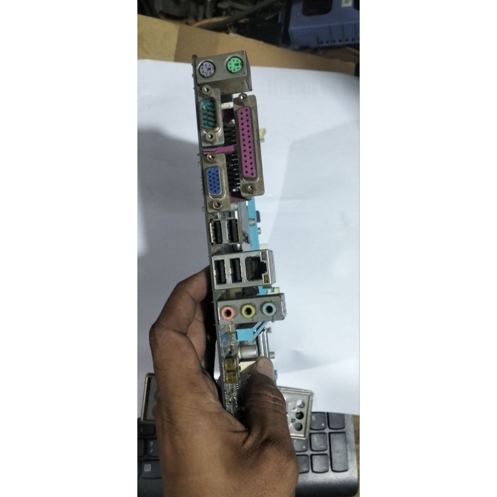 Paketan Mobo 1155 prosesor i3 gen2 backpanel