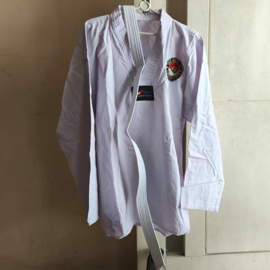 Dobok Seragam Baju Celana Taekwondo Pemula Sabuk Putih Taekwondo (Preloved/Second/Bekas)