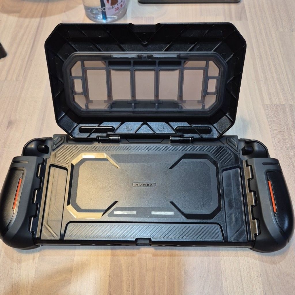 Case Mumba Titan untuk Nintendo Switch 2 second