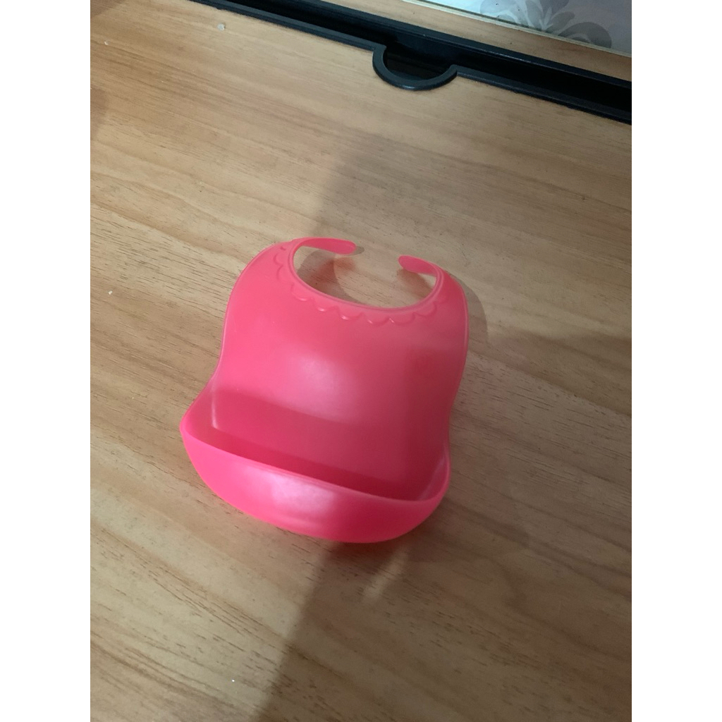 Bib baby alive happy hungry