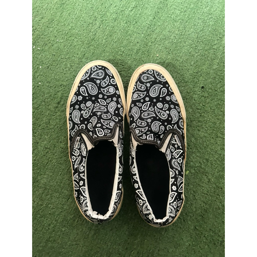 Sepatu Slip on Timbob & Brodo