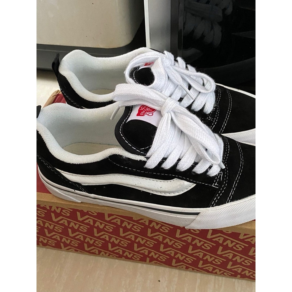 Vans Knu Skool