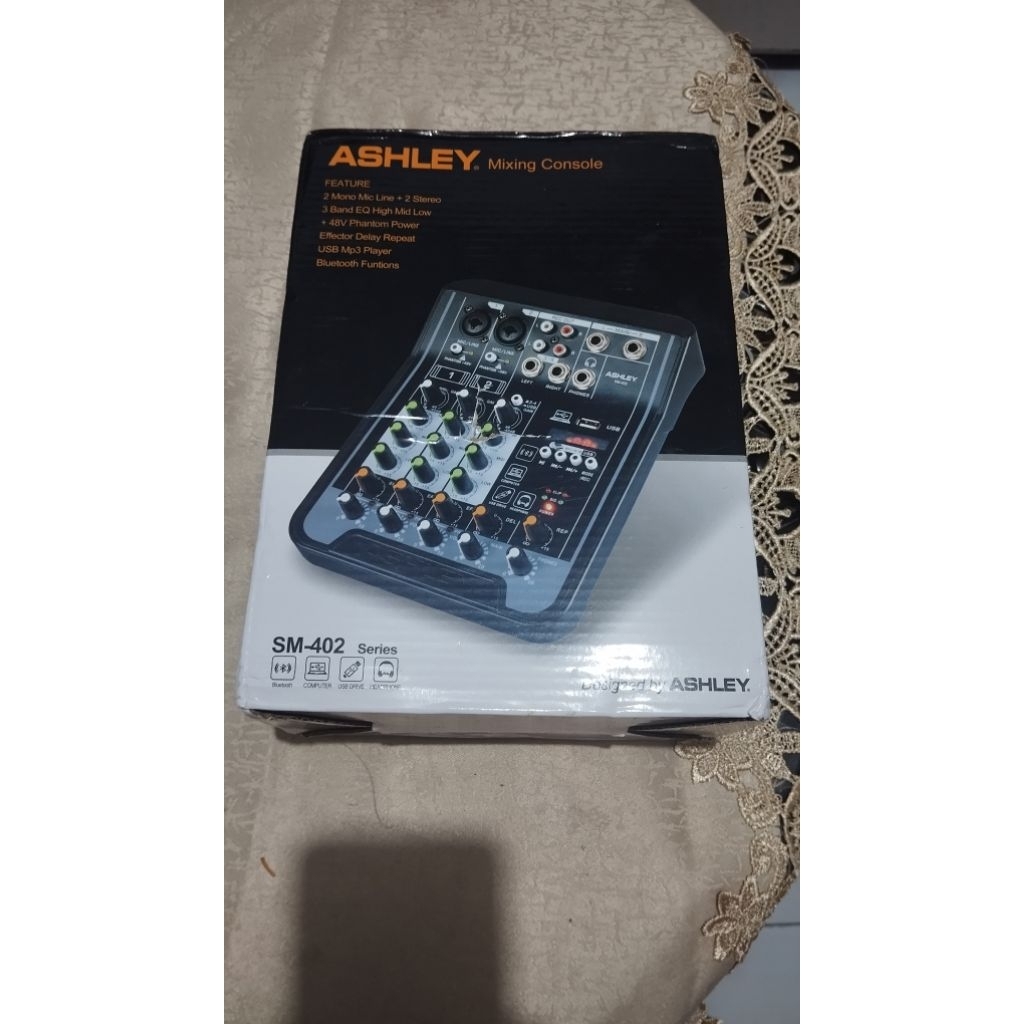 Mixer Ashley SM402 - Bluetooth, USB, dan Phantom Power