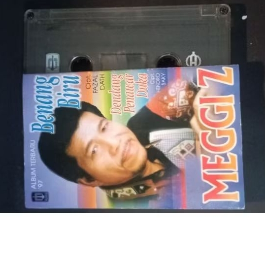 kaset pita meggy z benang biru