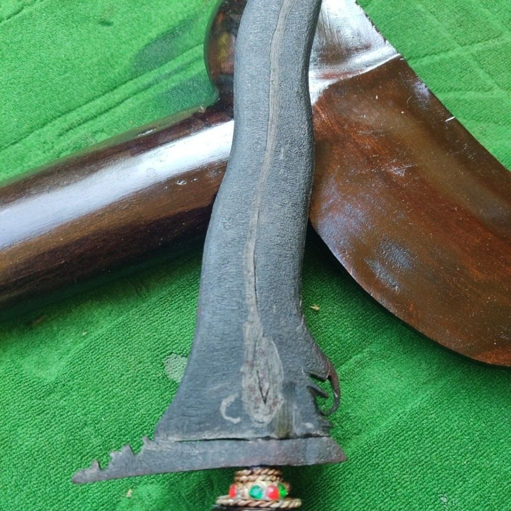Keris lintang kemukus ( Luk 7 )