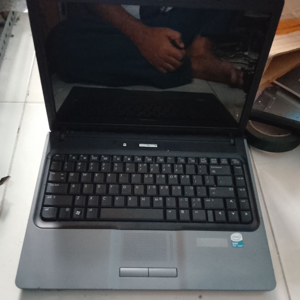 hp 520 kondisi normal minus batre rusak tanpa harddisk dan lcd garis bawah sedikit unit tanpa cas