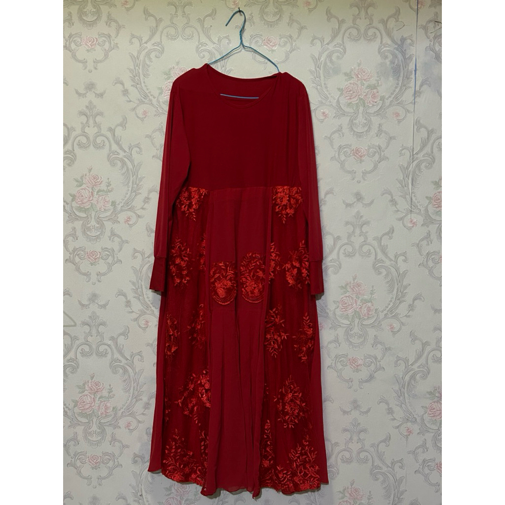 Preloved Dress Merah Bordir Elegan