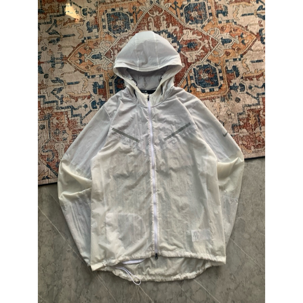 Jacket nike reflektif