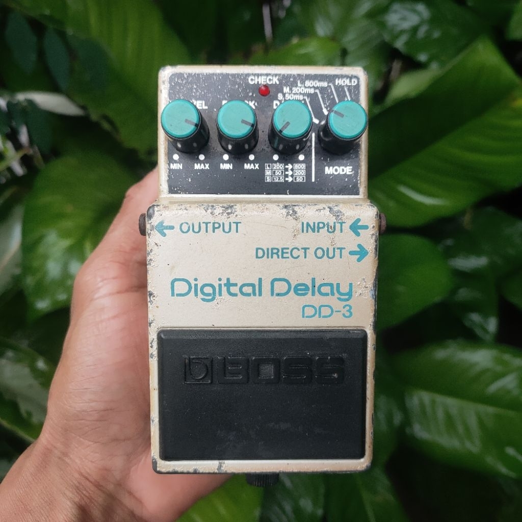EFEK GITAR BEKAS / EFEK GITAR SECOND / EFEK BOSS / BOSS DELAY / BOSS DIGITAL DELAY / BOSS DD-3 / BOS