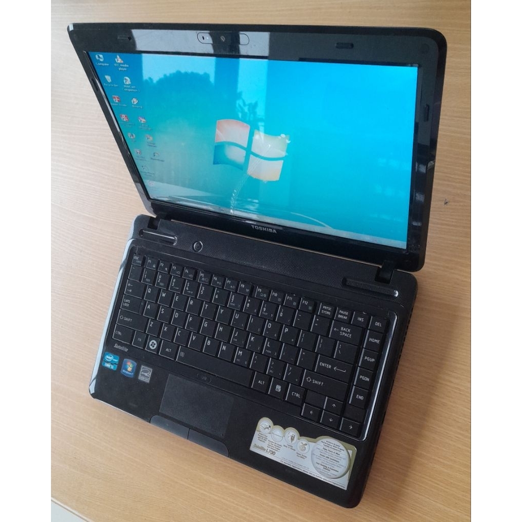 Laptop Toshiba Satellite L730