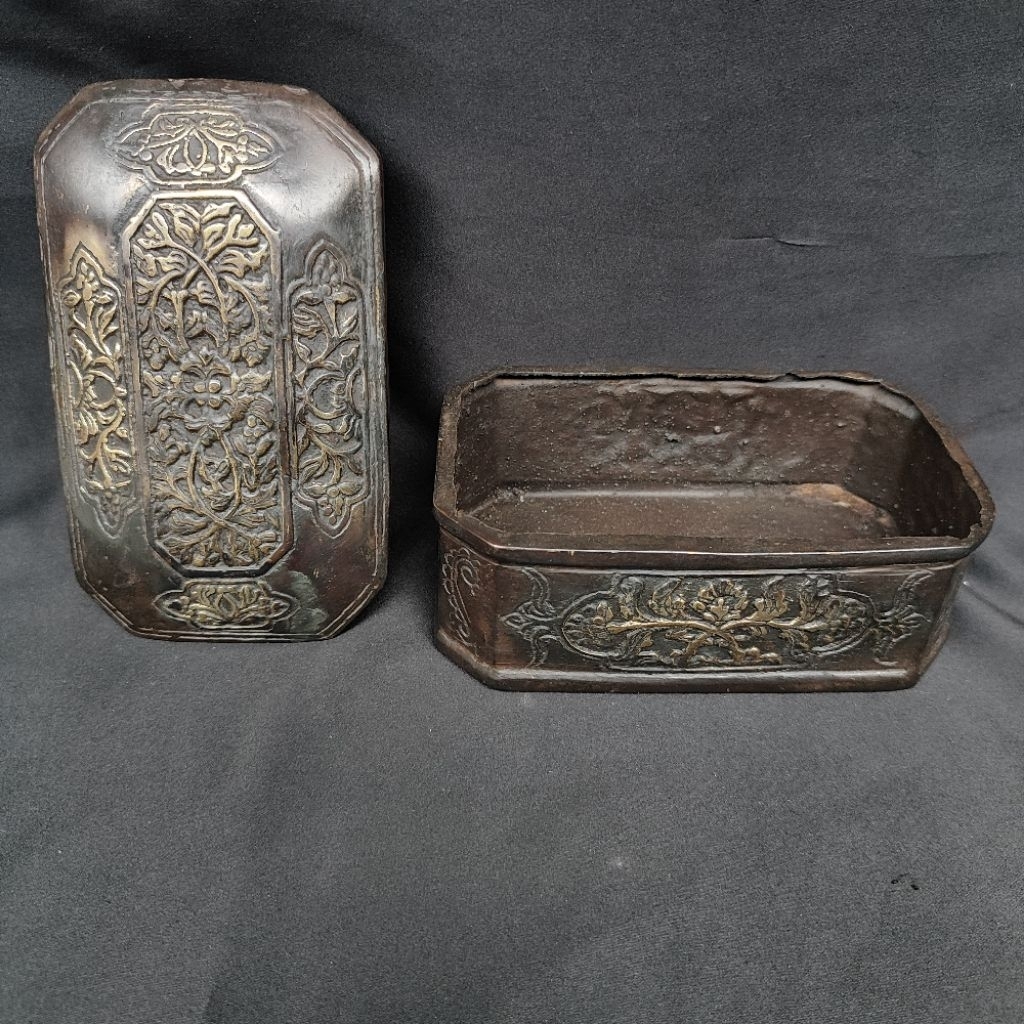 Kotak Tempat Perhiasan Bahan Kuningan Motif Ukiran