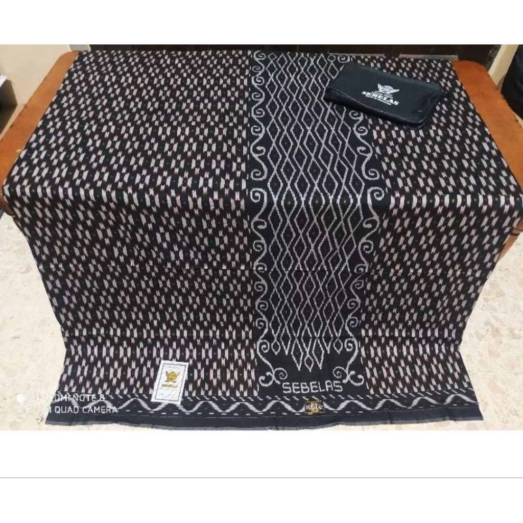 sarung sebelas