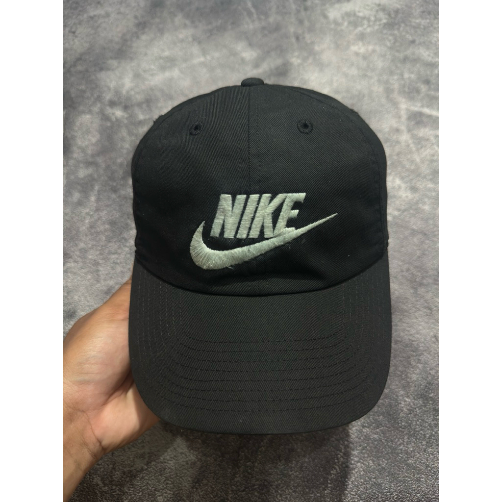 Topi Nike Big Logo