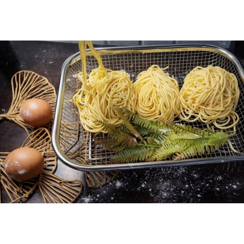 (Halal)Mie BasahTelur Ayam Mie Ayam telur MiePangsit Telur Ayam 1 Kg isi 12 gulung Mie Basah Telur a
