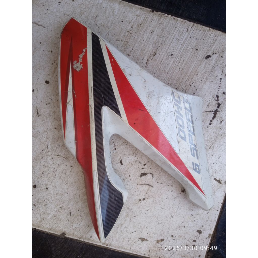 sayap tangki CB150R old original kanan