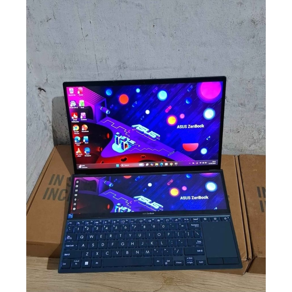 Asus zenbook duo core i7 gen 11 dual vga