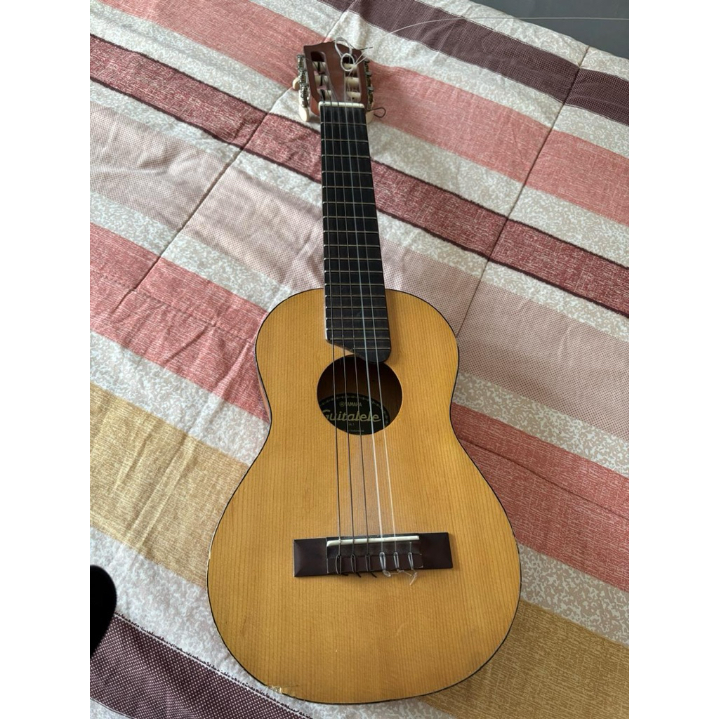 YAMAHA guitalele (preloved)