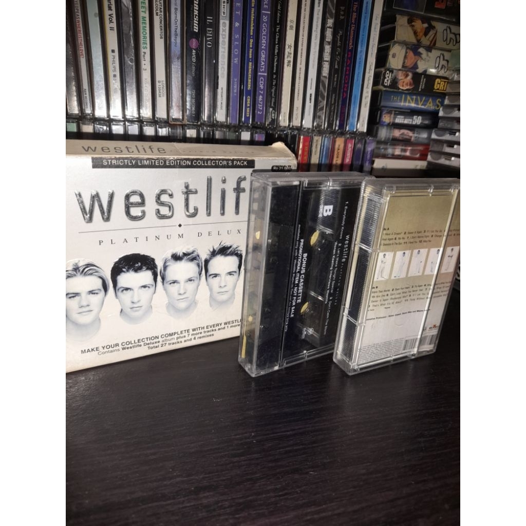 Sepaket kaset Westlife - Deluxe (Strictly Limited Edition Collector's Pack)
