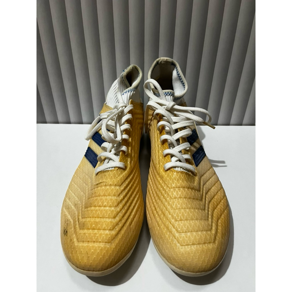 Sepatu bola adidas original