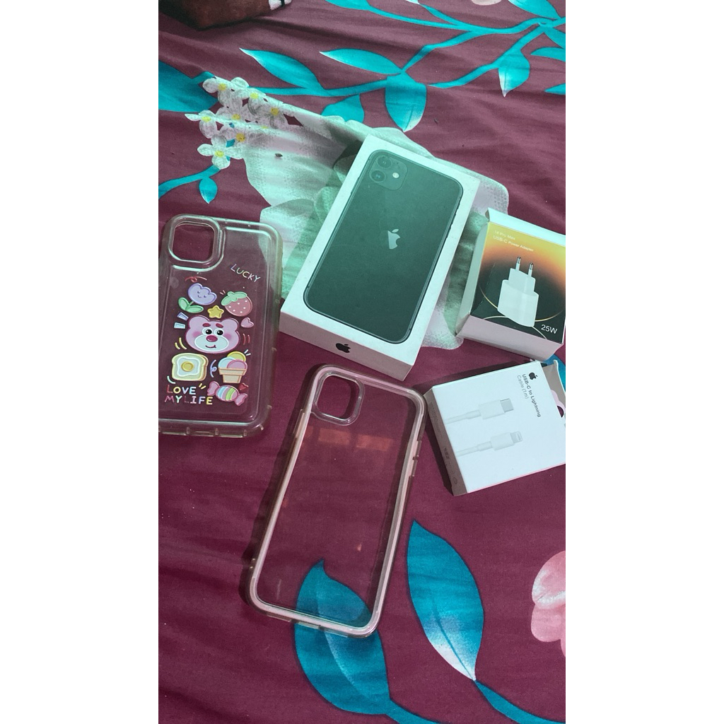 DIJUAL IPHONE 11 IBOX, NO MINUS, 64gb, bh81 dapat kotak hp, casan, casing