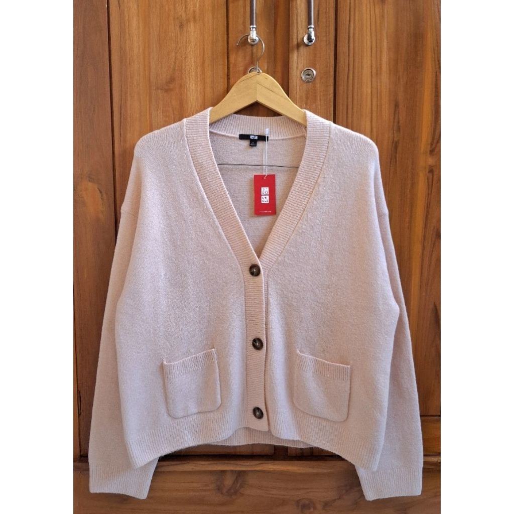 Uniqlo Souffle Yarn Cardigan Bby Pink