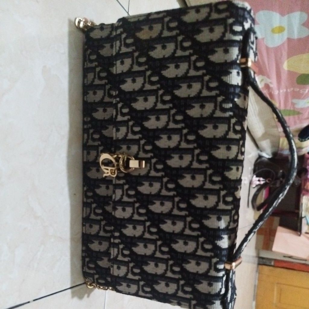 Tas dior