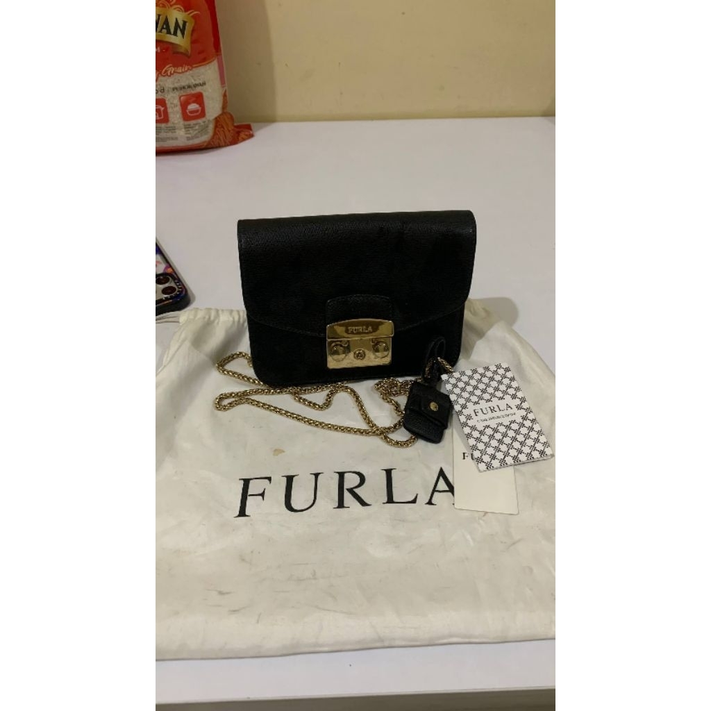 preloved furla second