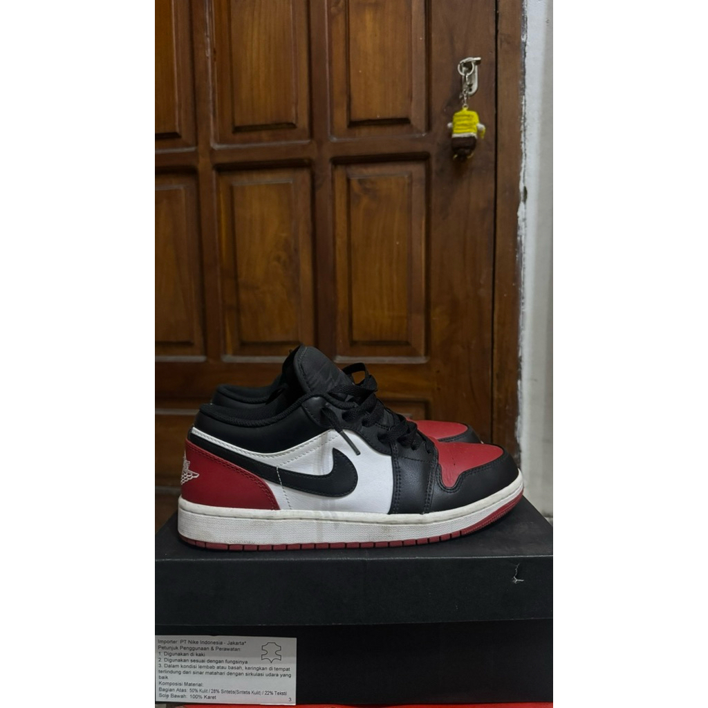 Nike Air Jordan 1 Low White Black Varsity Red Original – Size 41 / US 8 (Ex Jd Sport Indonesia)