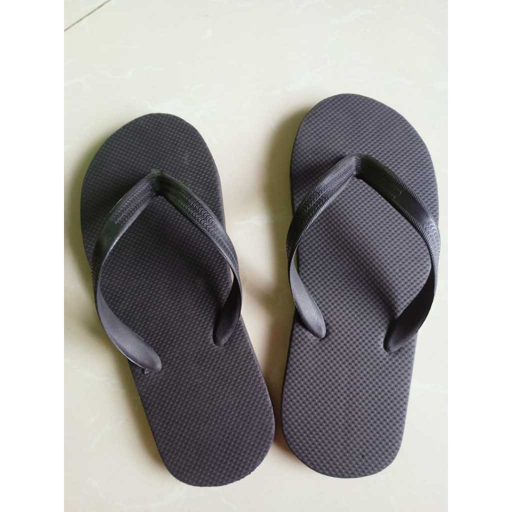 Sandal Jepit Karet Polos Pria Wanita Ukuran Jumbo 47 Anti Selip Hitam Dhemes Berkwallitas Branded