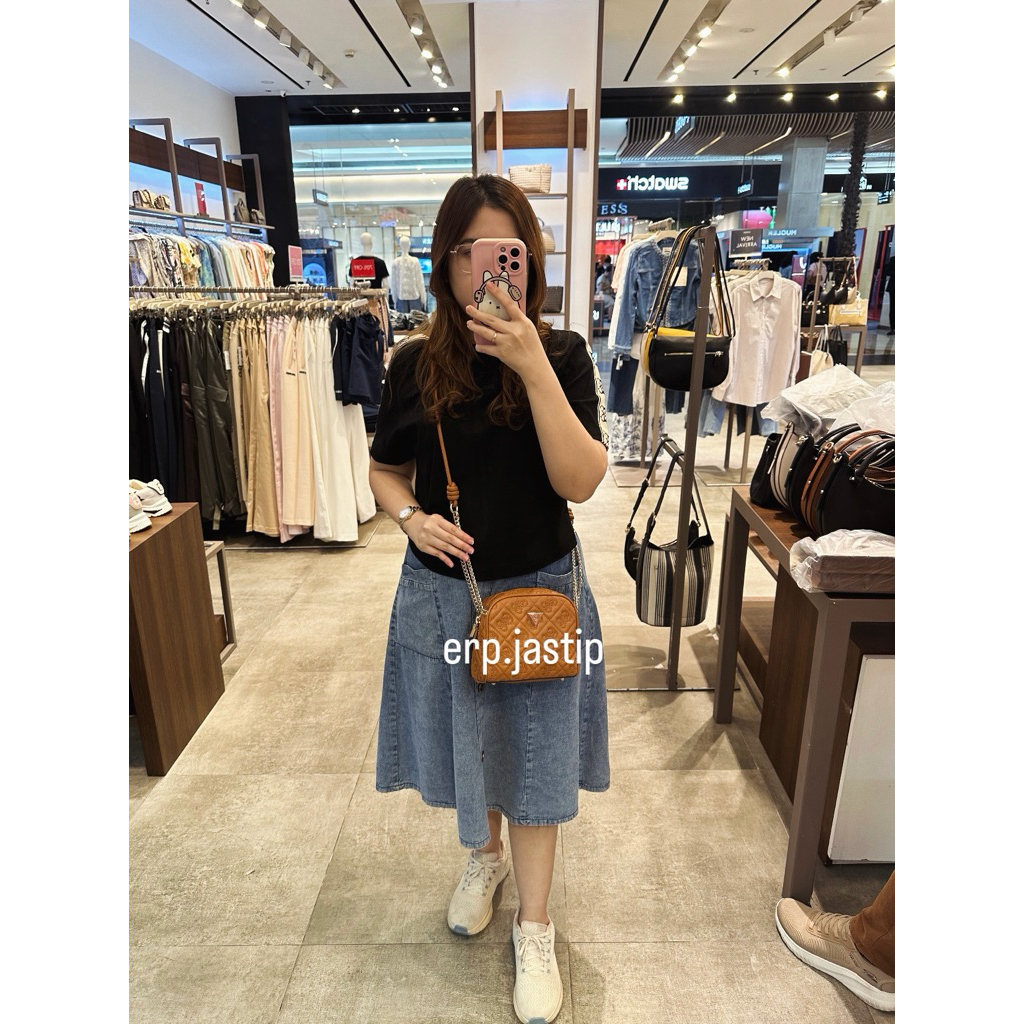 GUESS SALE 70% [ADELASIA CAMERA BAG]