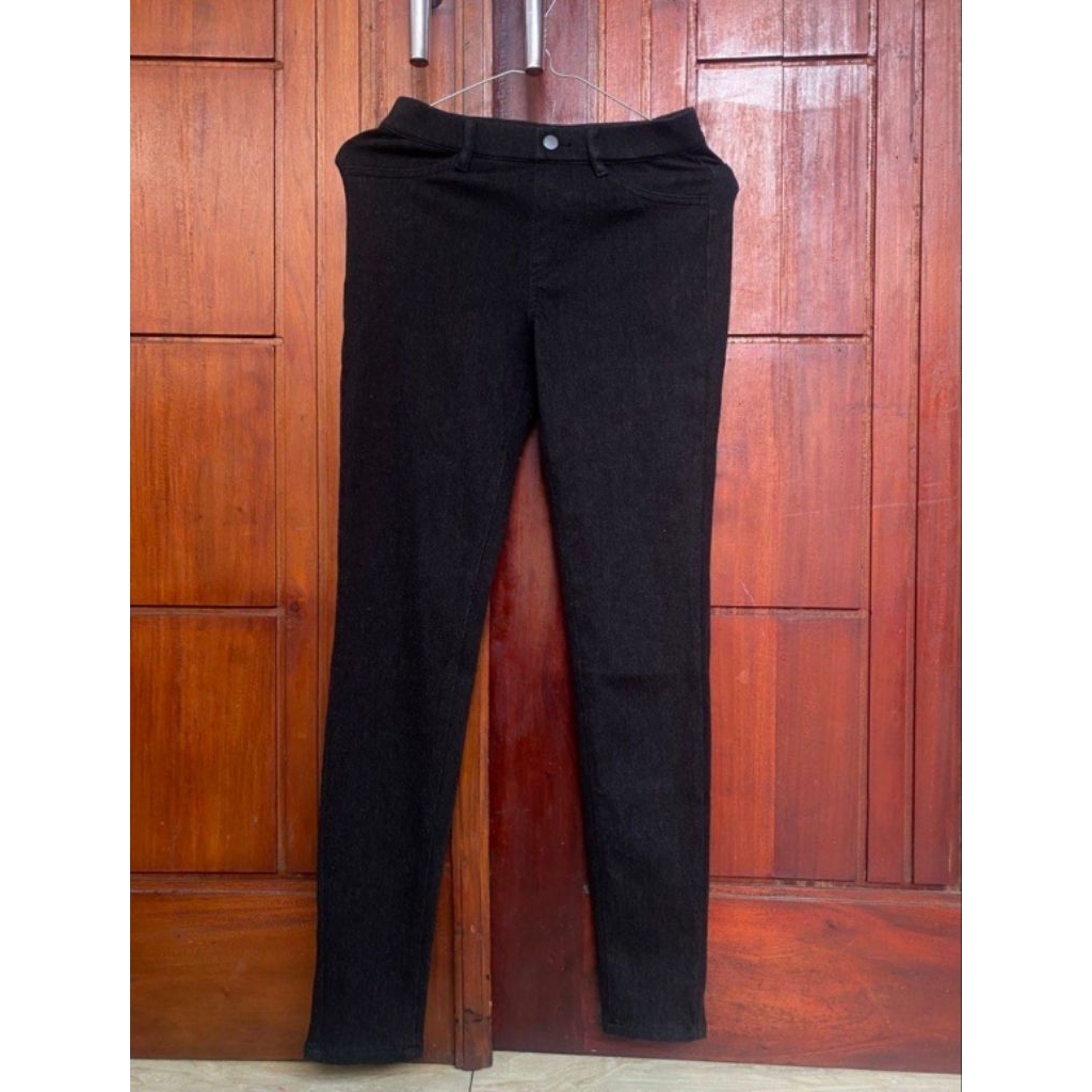 UNIQLO Celana Panjang Black Grey S