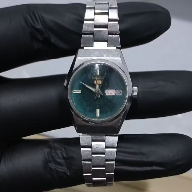 Jam tangan merk Seiko(original)green dial