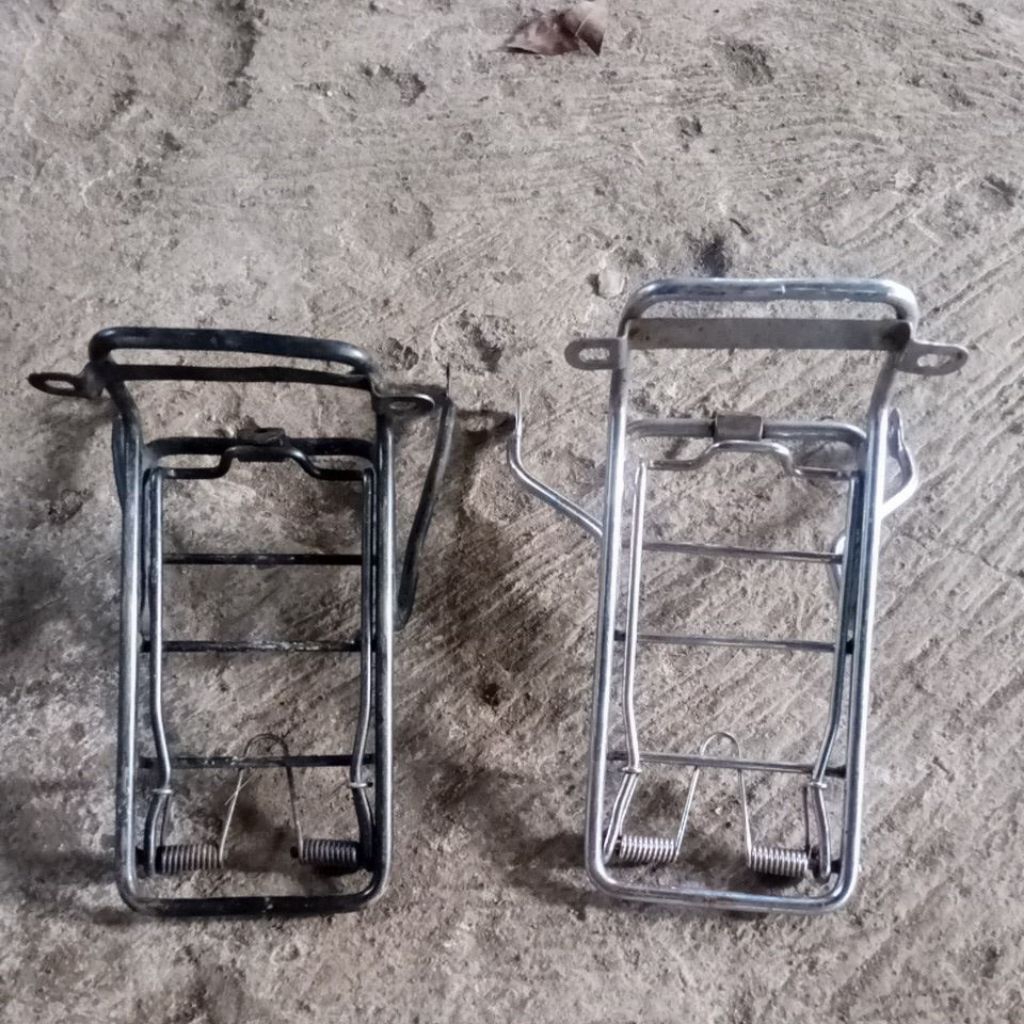 Rak jepitan depan motor RC 100