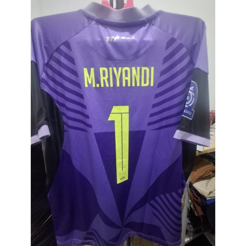 MATCH WORN PERSIS SOLO