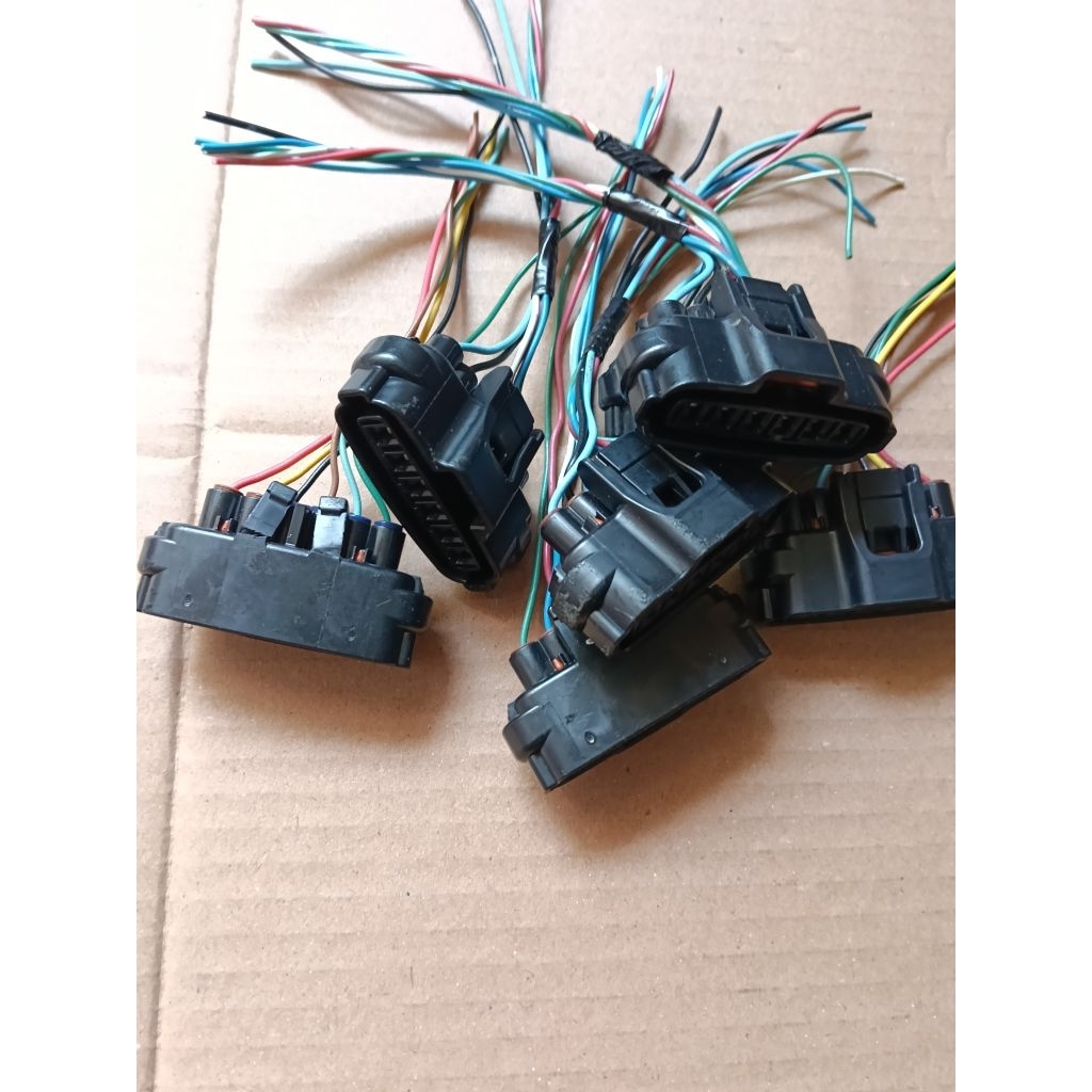 kabel soket trotol body Toyota Vios Yaris Inova Fortuner hilux